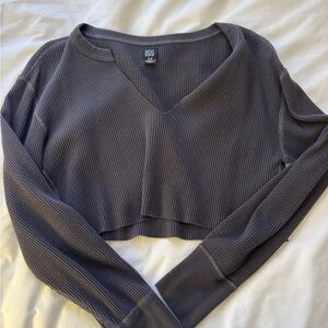 Cropped long sleeve urban top